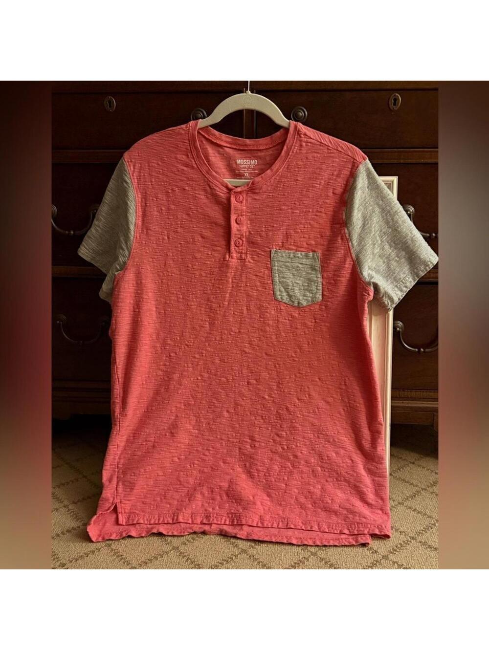 Mossimo Supply Co. two toned slubbed cotton short sleeved T-shirt XL